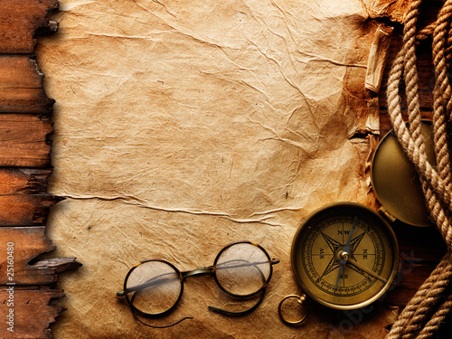  Compass, rope and glasses