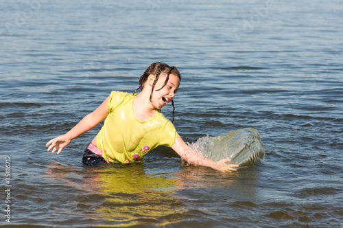 M dchen Beim Baden Mit Klamotten Stockfotos Und Lizenzfreie Bilder m-dchen-beim-baden-mit-klamotten-stockfotos-und-lizenzfreie-bilder