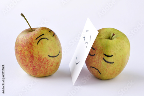 apple sadness © Maik Dörfert