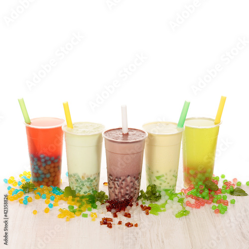 bubble-tea-rozne-odmiany-z-bobas-i-galaretka