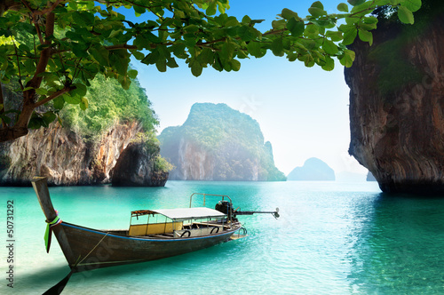 Fototapeta boat on small island in Thailand