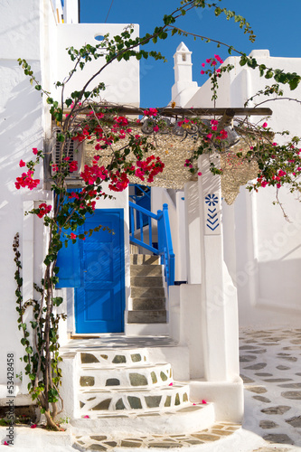 tradycyjny-grecki-dom-na-sifnos-wyspie-grecja