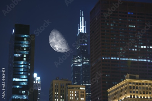 ksiezyc-nad-miastem-chicago