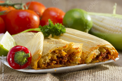 Zdjęcia Mexican tamales on plate.