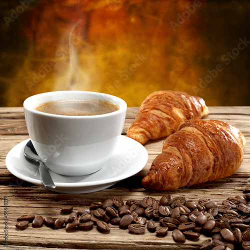 poranna-kawa-w-kuchni
