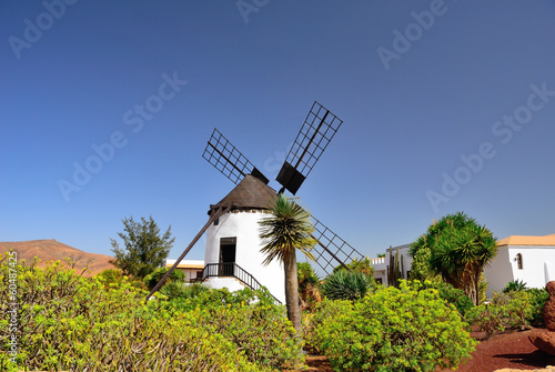 Lacobel Windmill
