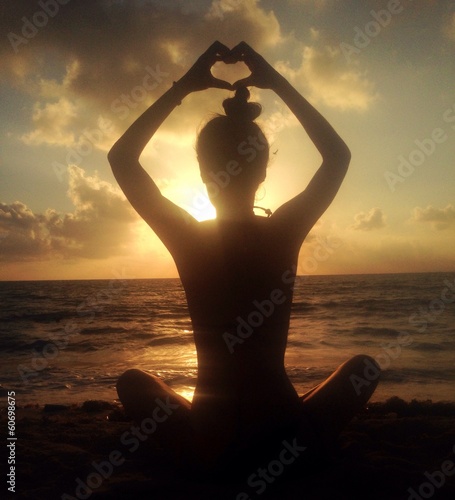 mano corazon