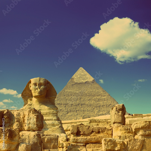  Cheops pyramid and sphinx in Egypt - vintage retro style