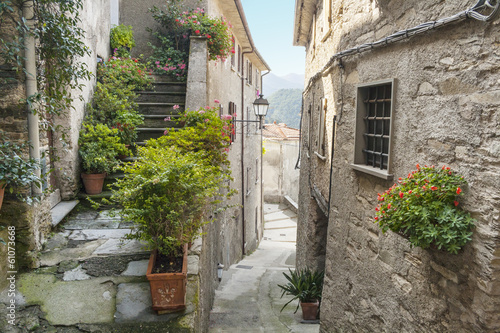 Fototapeta narrow alley