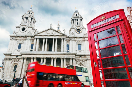 Fototapeta St Paul's Cathedral, red bus, telephone booth. Symbols of London