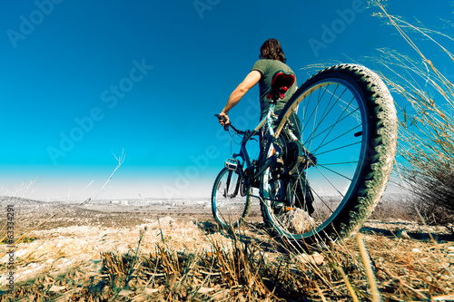 Lacobel Paisaje y bicicleta.Estilo de vida y deporte
