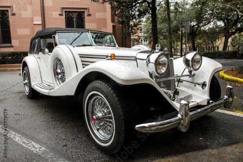 Fototapeta white classic luxury sports car