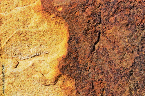 kamienna-sciana-bezowy-brazowy