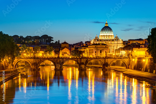 Fototapeta Night view at St. Peter's cathedral in Rome