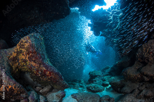diver-in-underwater-cavern