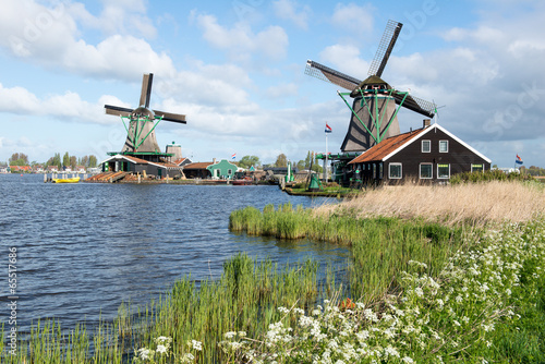 les-moulins-de-zaanse-schans-i-hollande