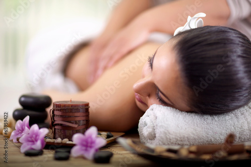 Poster, Tablou Beautiful woman having a wellness back massage