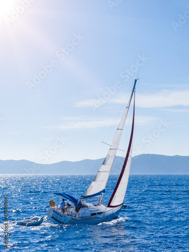 zeglowanie-jacht-w-lefkada-grecja