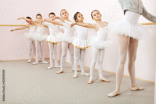 Poster Ballet class in dance studio