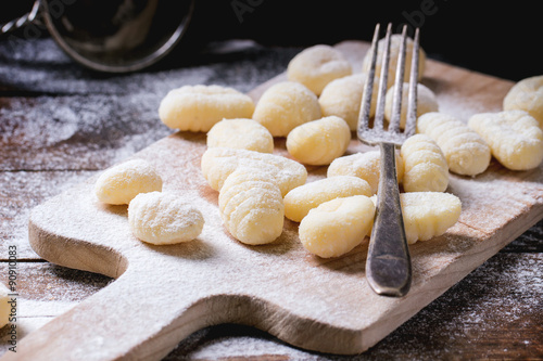 Poster Uncooked potato gnocchi