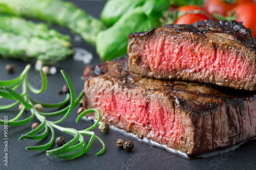 Zdjęcia steak on slate