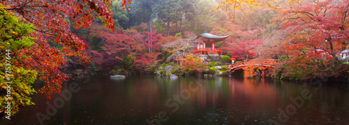 Daigo-ji temple in autumn © Peera
