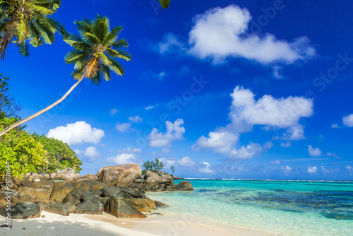 piekna-plaza-anse-aux-pins-mahe-seszele
