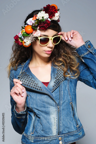 jeans jeans yellow and flower flower crown, trendy jacket with wearing sunglasses bright crown jeans jeans yellow and flower flower crown, trendy jacket with wearing sunglasses bright crown