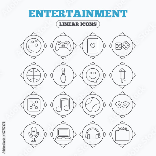 Entertainment icons. Game joystick, microphone." Immagini e ...
