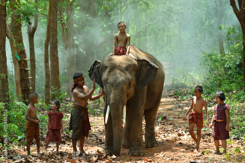 Obraz na płótnie The Big Family of Elephants Village at Surin Province Thailand