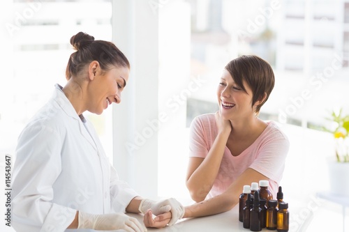 Zdjęcia Smiling doctor and patient