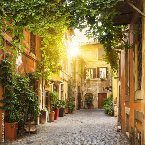 widok-stara-ulica-w-trastevere-w-rzym