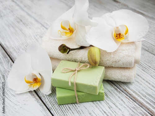 Poster, Tablou Spa products and white orchids