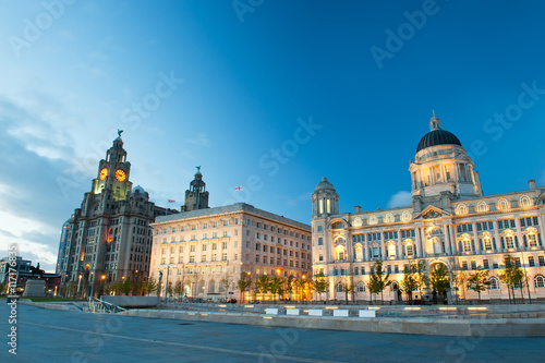 Poster Liverpool city centre - Three Graces, buildings on Liverpool's waterfront at nig