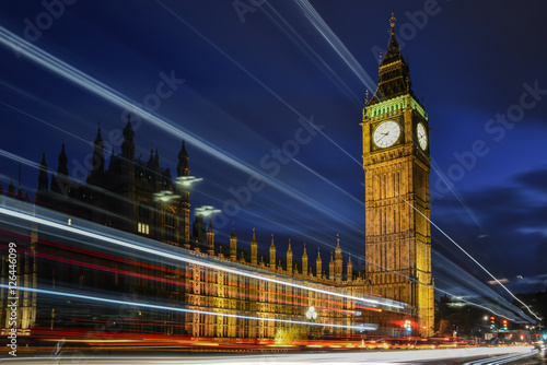 Big ben y parlamento de Londres en la noche