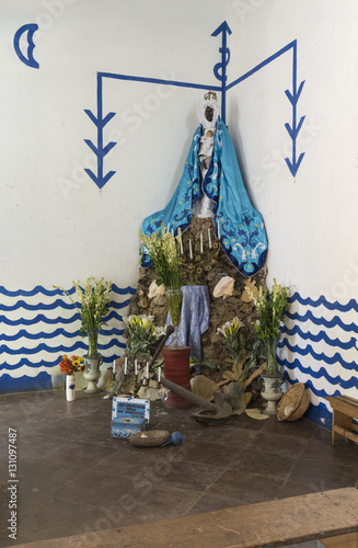Poster Kuba, Trinidad; Hauptaltar der Göttin " Yemaya " im " Tempel Yemalla "
