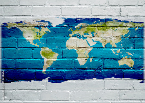  Street art, planisphère en projection de Mercator