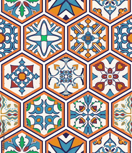  Vector seamless texture. Beautiful mega patchwork pattern for design and fashion with decorative elements in hexagon