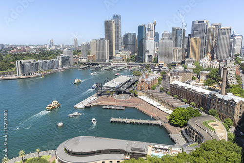 Poster Sydney cityscape and Circular Quay, elevated aerial view from Sydney Harbour Bri