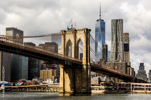 most-brooklinski-i-manhattan-skyline