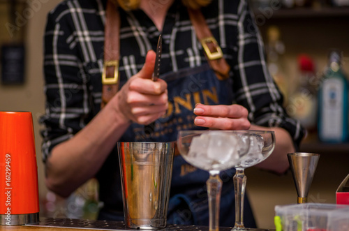 Probleme mit der Datierung eines Barkeeper