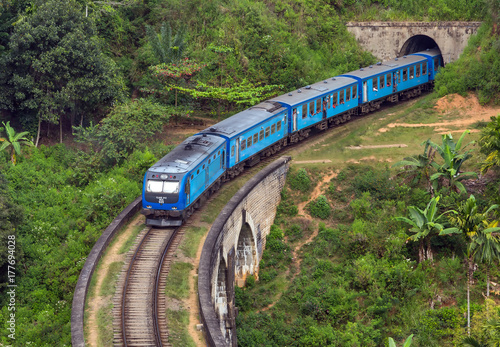 koleje-tunelowe-ella-sri-lanka