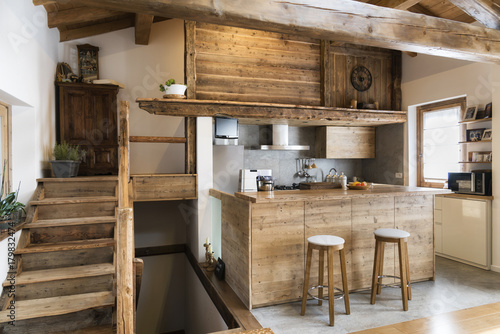wood kitchen in cottage style © Federico Rostagno