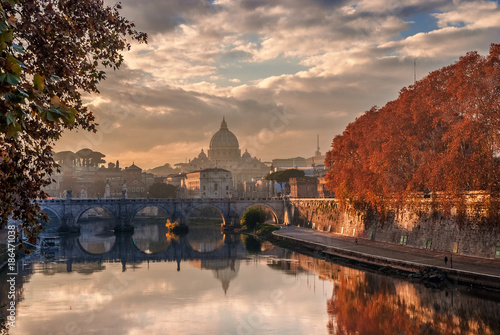 autumn-sunset-in-rome-with-saint-peter-dome