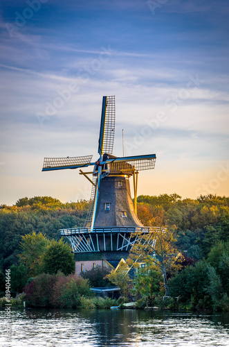 holenderski-wiatrak-kralingen-rotterdam-holandia