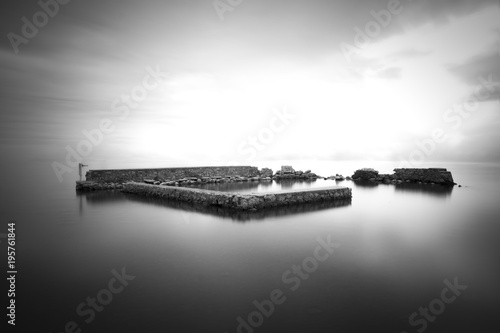 pozostalosc-walow-na-morzu-w-cap-d-39-antibes