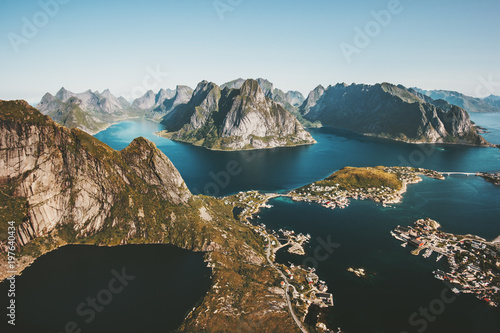 norwegia-krajobrazowy-reinebringen-gory-widok-z-lotu-ptaka