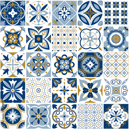 wzor-marokanski-decor-tekstury-plytki-z-niebieskim-ornamentem-tradycyjna-arabska-i-indyjska-garncarstwo-tafluje-bezszwowego-wzoru-wektoru-set