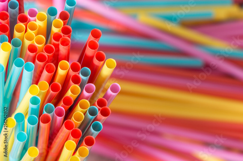 Rainbow colors plastic straws © mesteban75