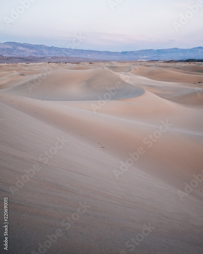 Sand dunes sunset © Eugeniu